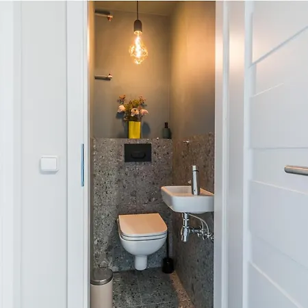 Kwatera prywatna Cuddle - Cozy And Peaceful Place, 12 Minutes From Old Town & Seaside Gdańsk